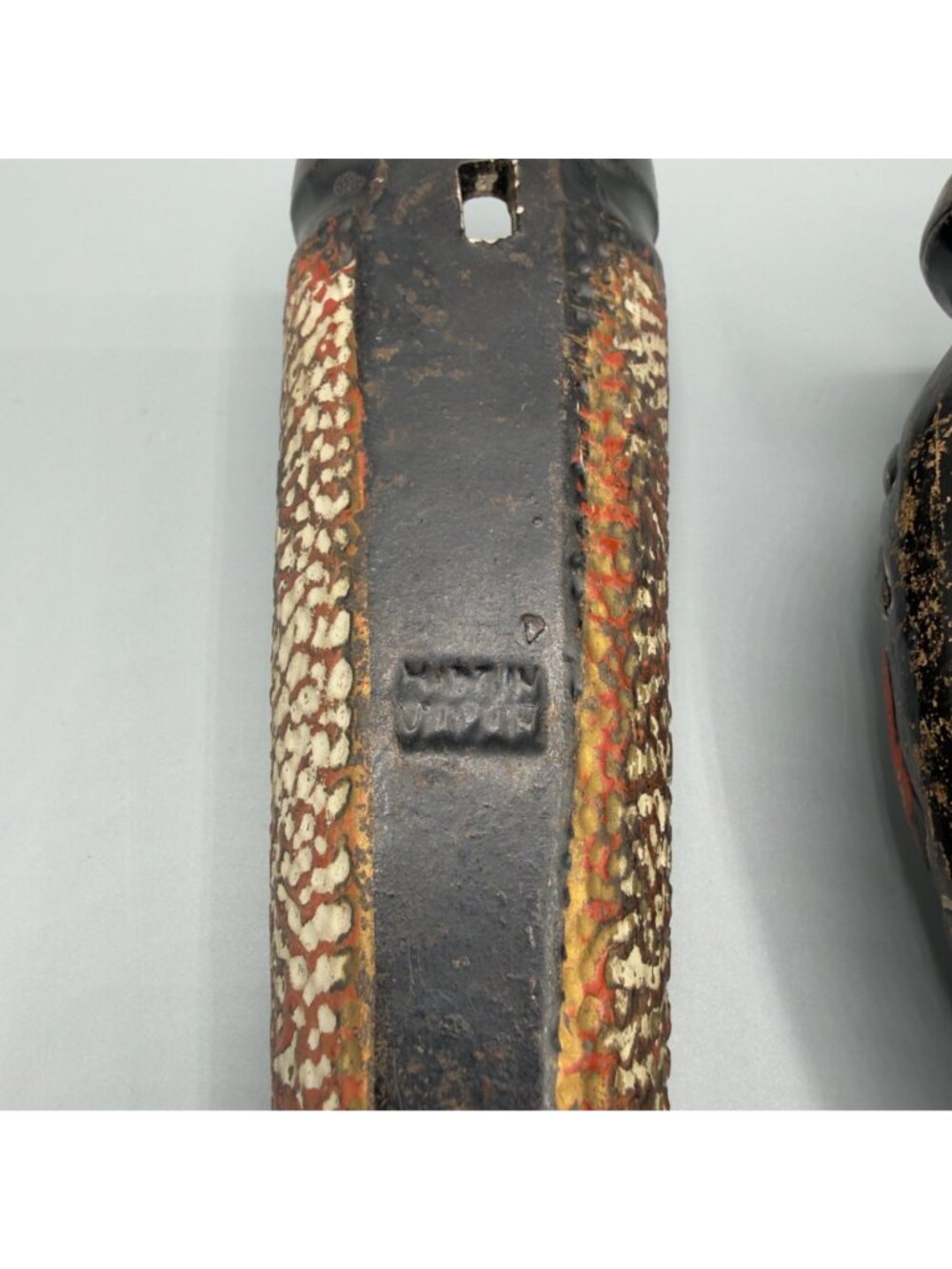 2 Vintage Tokanabe Japanese Pottery Wall Pocket Vase Black Dragon Floral Pair - Picture 4 of 8